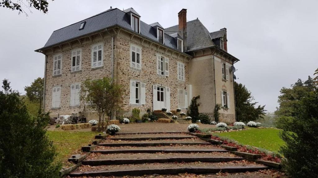 Gites Du Castellare Le Chalard Ngoại thất bức ảnh